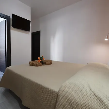 Al Quadrifoglio Nocleg ze śniadaniem 3*